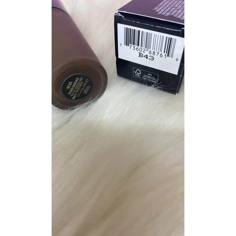 MAC Studio Radiance Serum-Powered Foundation NC65 1 oz Full Size